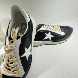 White Raven Sneakers Black with white star size 8.5